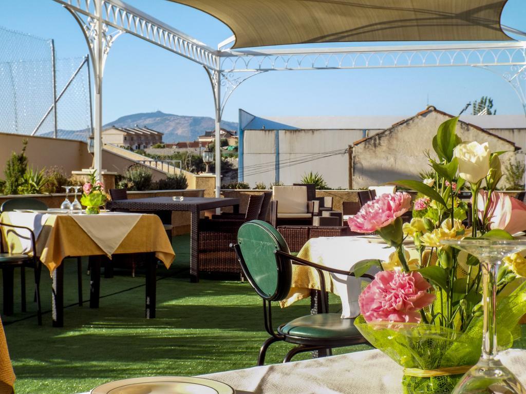 Hotel Poniente Moraleda De Zafayona Eksteriør bilde